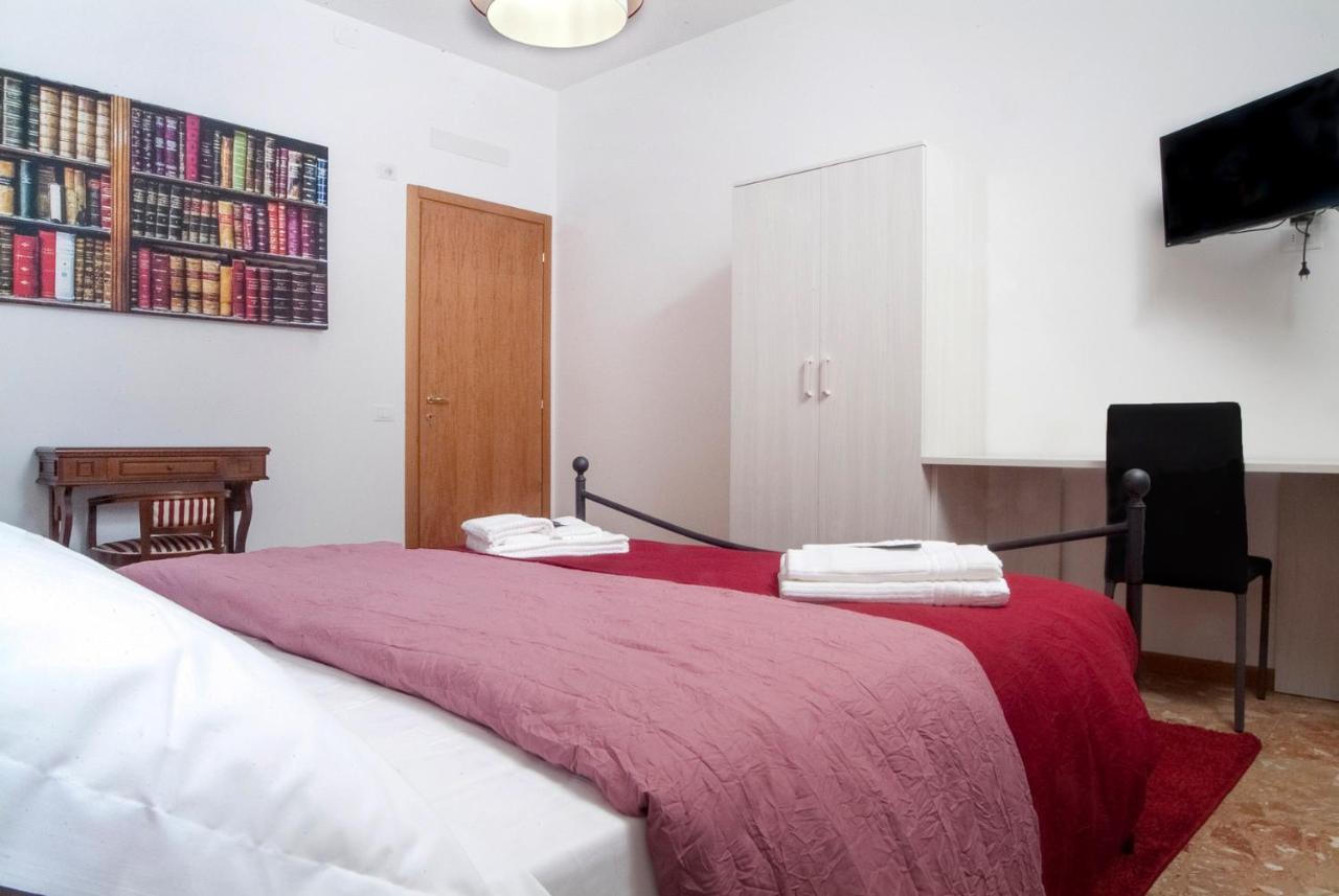 CityWalls Guest House Bergamo Esterno foto