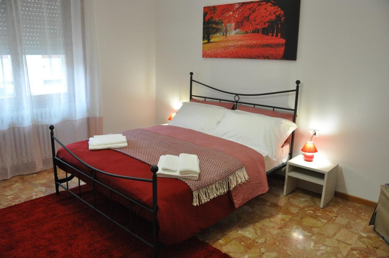 CityWalls Guest House Bergamo Esterno foto