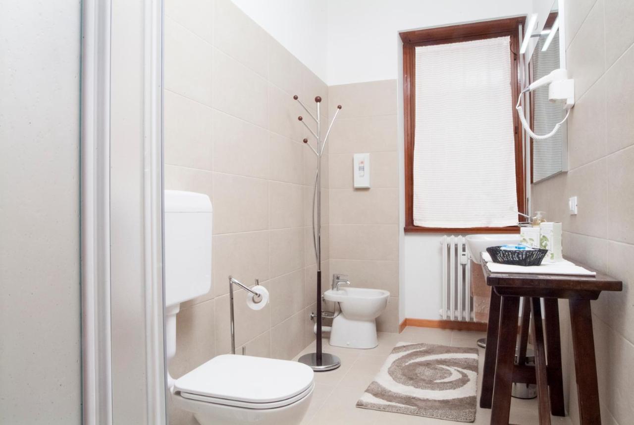 CityWalls Guest House Bergamo Esterno foto