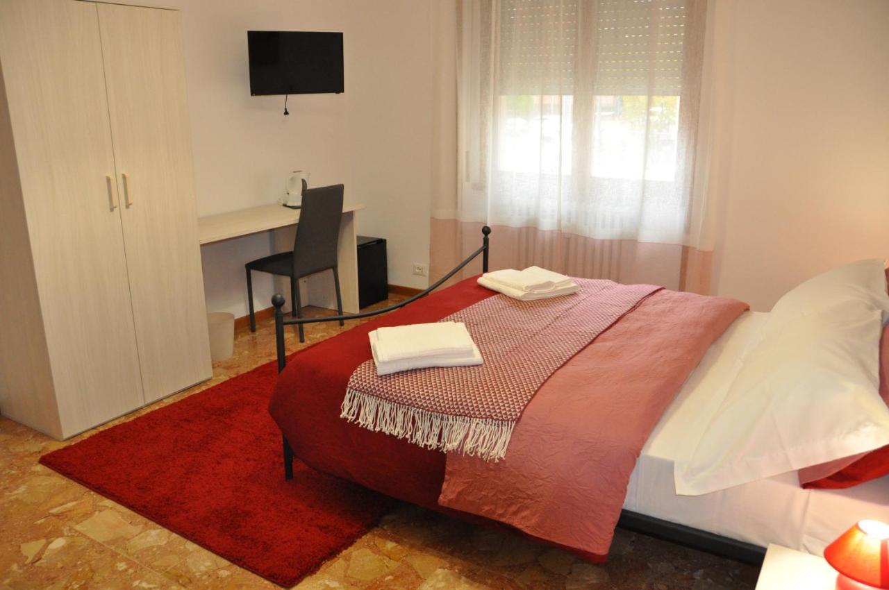 CityWalls Guest House Bergamo Esterno foto