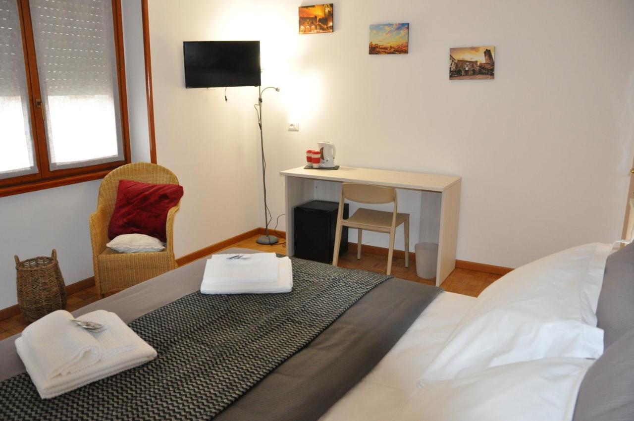 CityWalls Guest House Bergamo Esterno foto