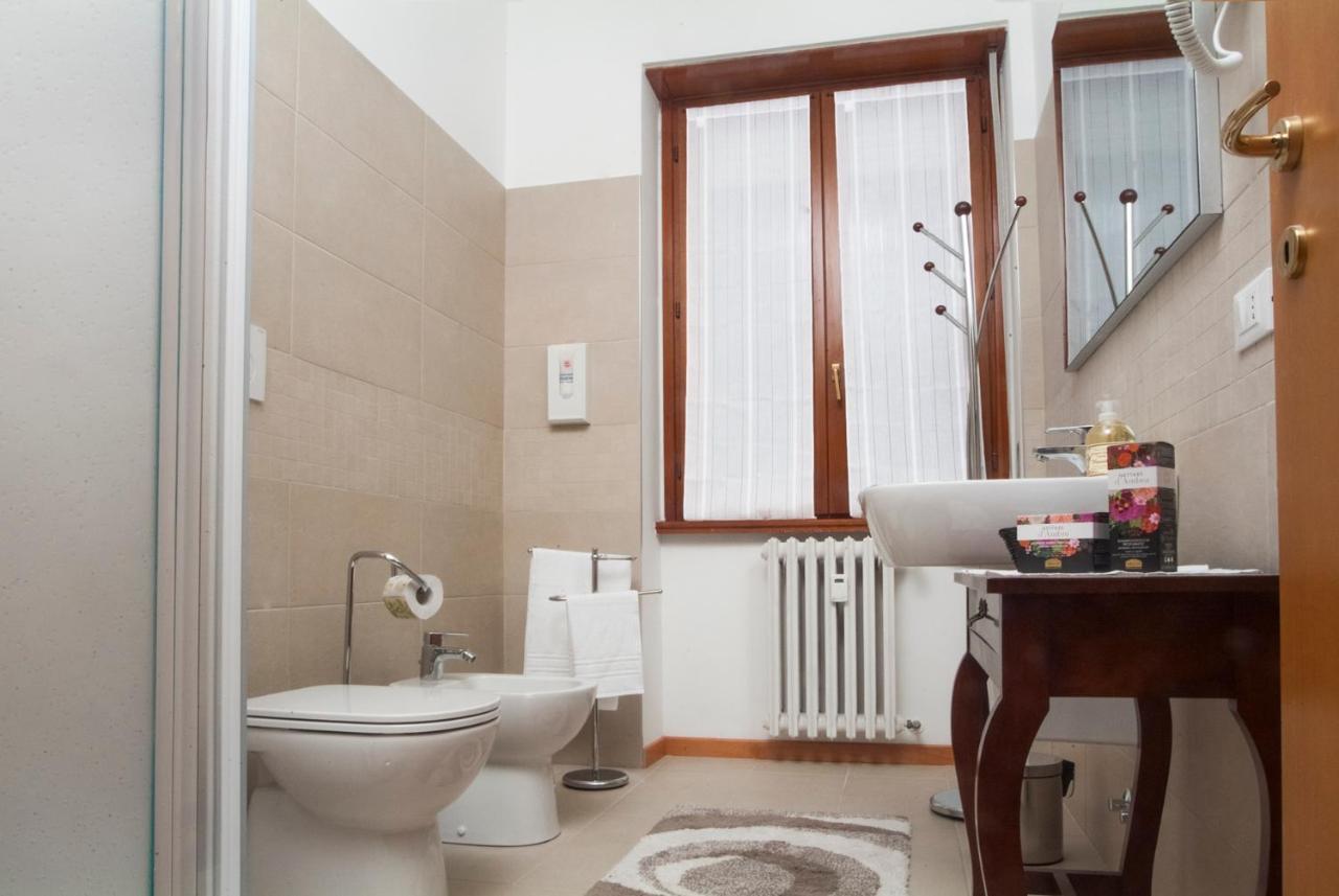 CityWalls Guest House Bergamo Esterno foto