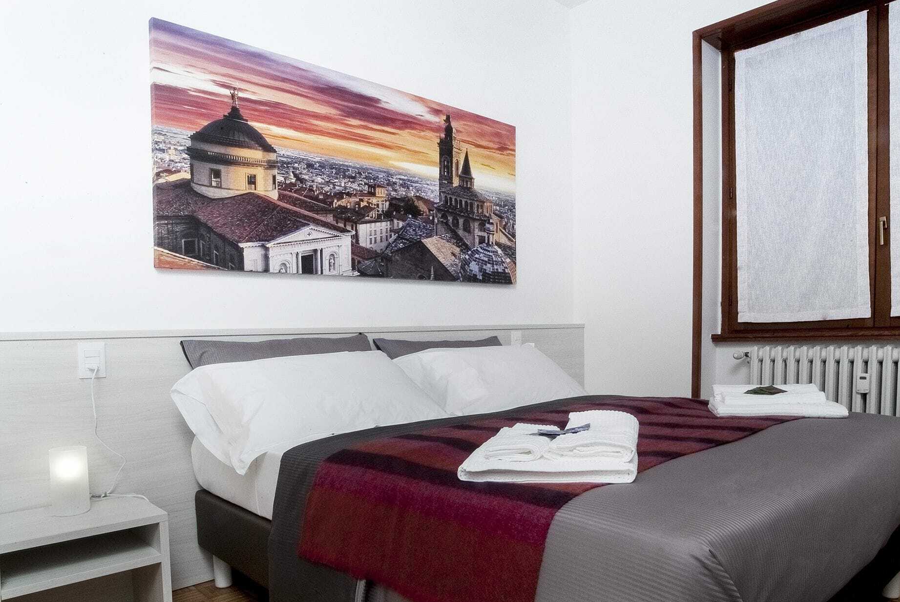 CityWalls Guest House Bergamo Esterno foto